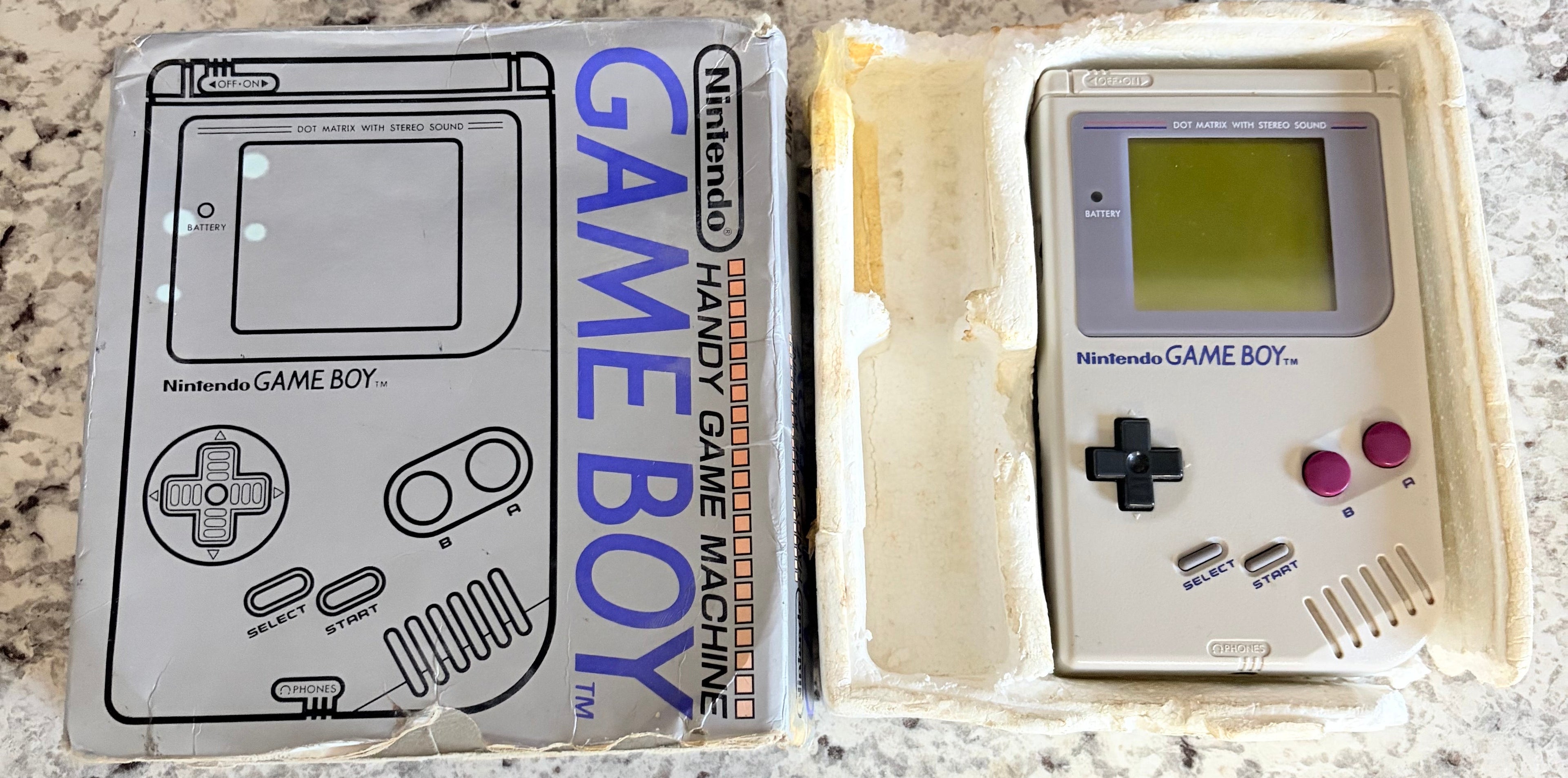 Nintendo Game Boy CIB w/ 2 Games
